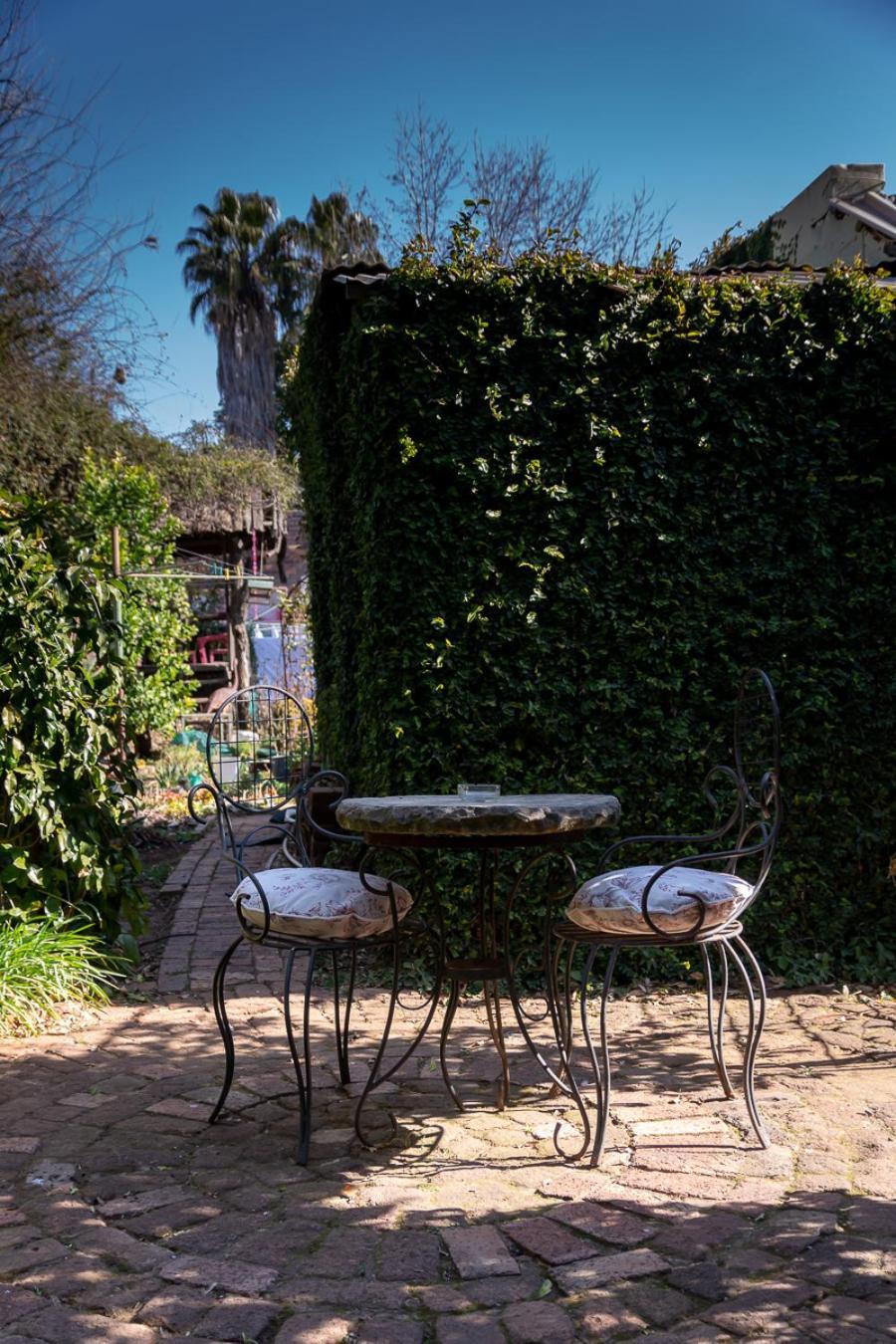 Mistique Waters Guesthouse Parys Bagian luar foto