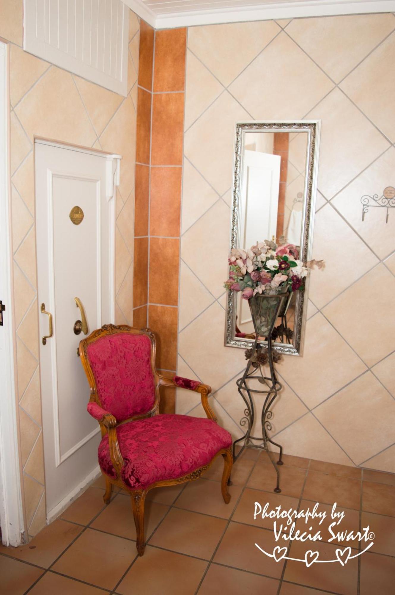 Mistique Waters Guesthouse Parys Bagian luar foto