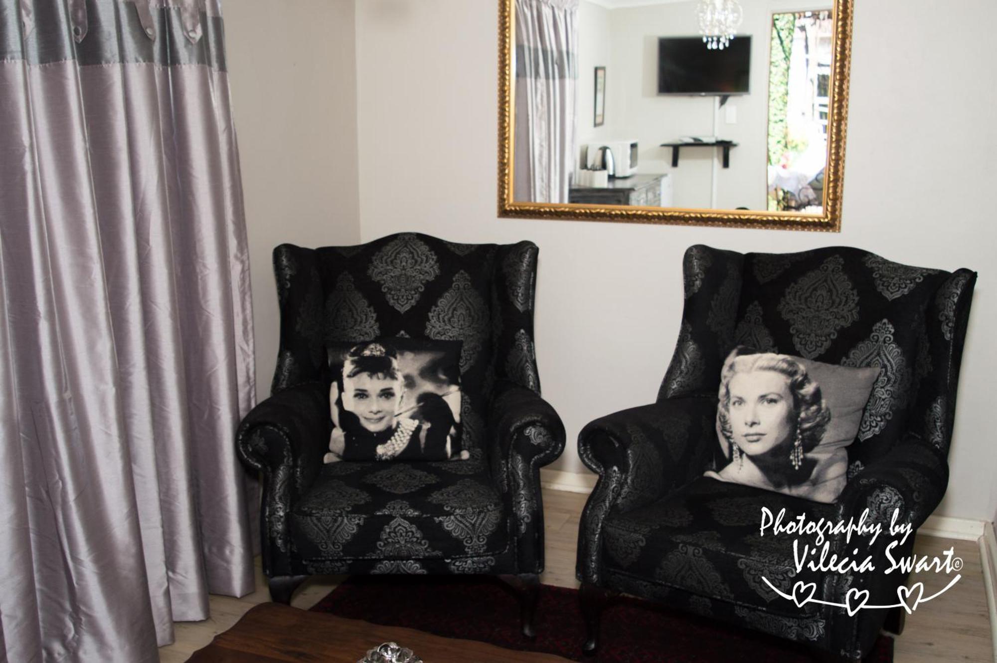 Mistique Waters Guesthouse Parys Bagian luar foto